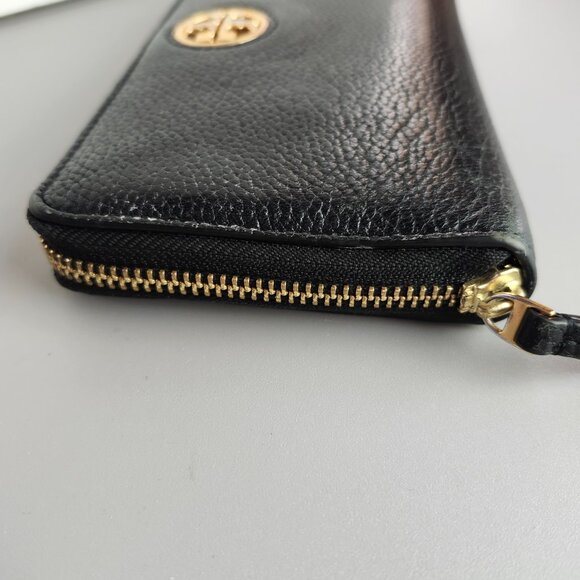 Tory Burch Black Leather 3/4 Zippered Wallet - Picture 6 of 8